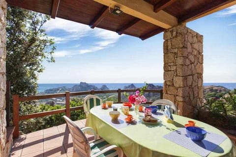 Costa Paradiso villa con piscina indipendente e vista mare per 6 persone Villa in Sardinia
