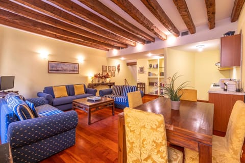 Living room, Dining area