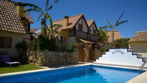 Garden, Beach, Swimming pool
