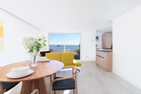 Natural landscape, Living room, Dining area, Sea view