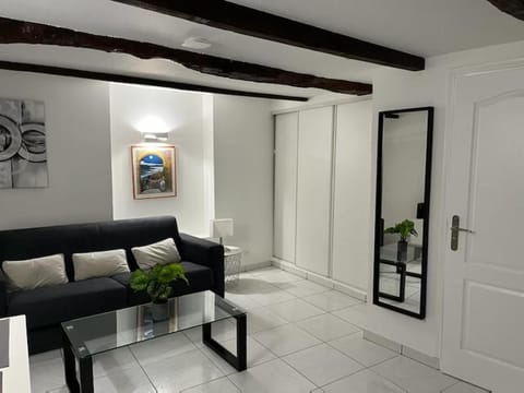 Studio Cité historique Apartment in Vence