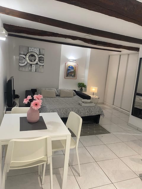 Studio Cité historique Apartment in Vence