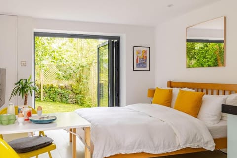 Cosy Cotswolds Retreat near Bath & Castle Combe Apartment in England