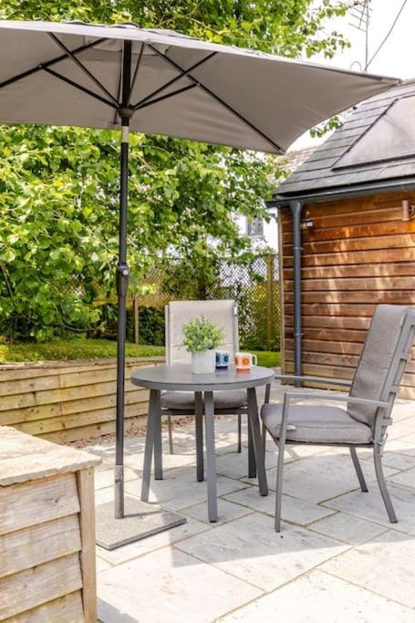 Cosy Cotswolds Retreat near Bath & Castle Combe Apartment in England