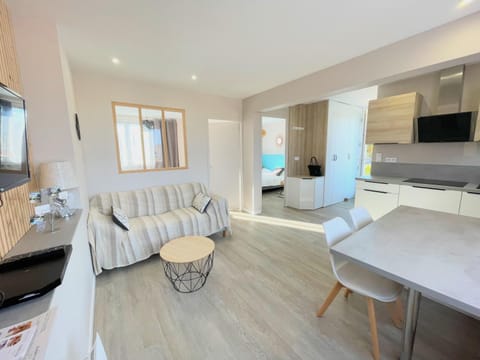 Living room, kitchen
