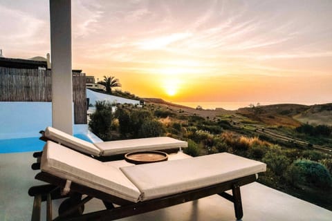 Natural landscape, View (from property/room), Pool view, Sea view, Sunrise, sunbed