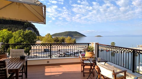 Nearby landmark, Balcony/Terrace, Sea view
