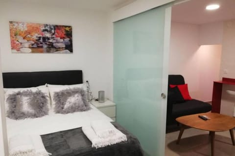 M1 Cool Loft 1 min walk to metro 15 min center by metro Apartment in L'Hospitalet de Llobregat