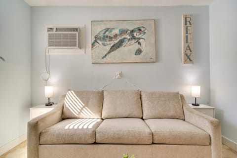 Apartment with Easy Access to Indian Rocks Beach! Apartment in Indian Rocks Beach