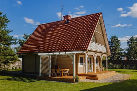 Property building, Garden, Balcony/Terrace