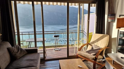 Résidence Les Belles Rives E - Magnifique et imprenable vue sur le Lac du Bourget ! MAE-6434 Apartment in Aix-les-Bains