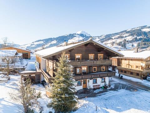 Property building, Winter