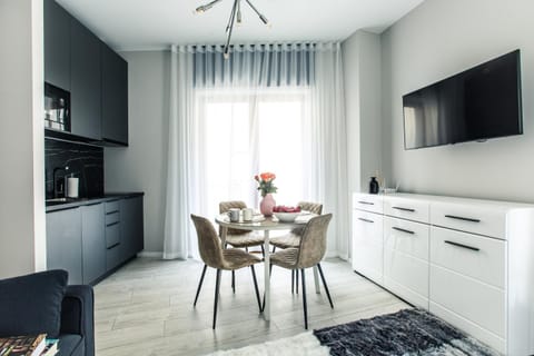 TV and multimedia, Living room, Dining area