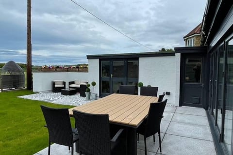 Castle View House House in Scotland