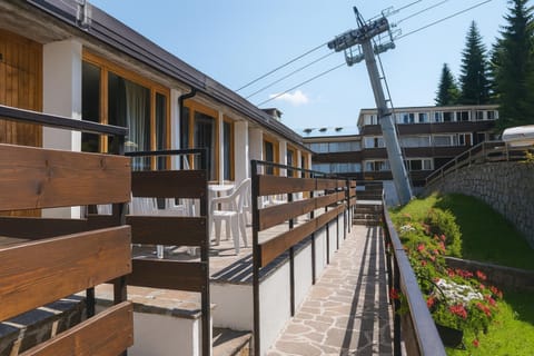 Property building, Balcony/Terrace