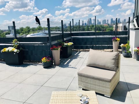 Balcony/Terrace, City view