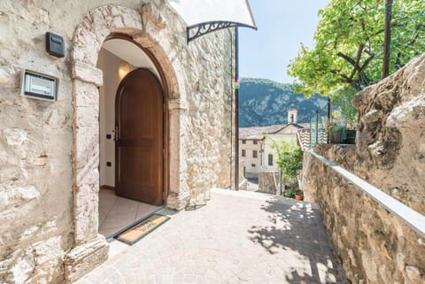 Appartamento Ania vista castello Apartment in Tenno