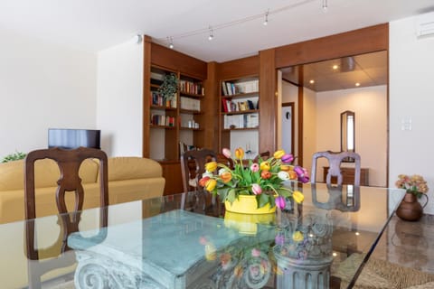 Library, Living room, Seating area, Dining area