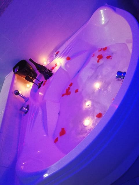 Hot Tub, Spa and wellness centre/facilities, Spa and wellness centre/facilities