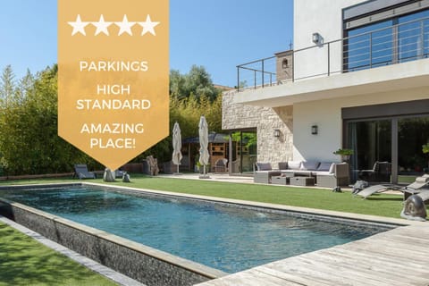 Villa in Juan-Les-pins with heated pool Villa in Antibes