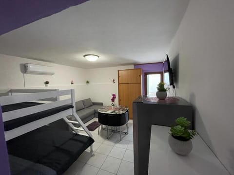 Photo of the whole room, Area and facilities, heating, stove, towels, dryer