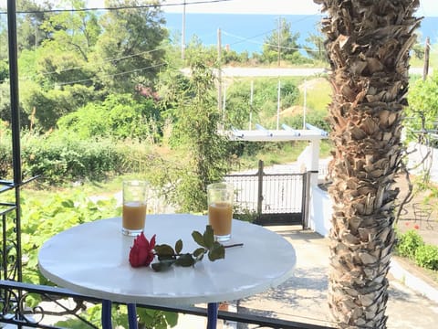 Armeno Studios Apartment hotel in Limenaria