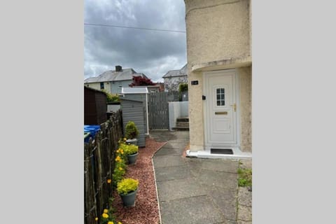 Beautiful two bedroom flat by the Loch Apartment in Scotland