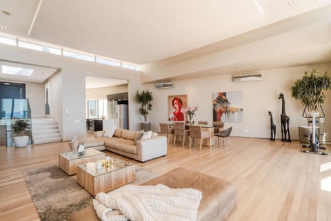 Living room, Lounge or bar, Seating area