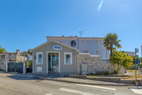 Property building, Facade/entrance
