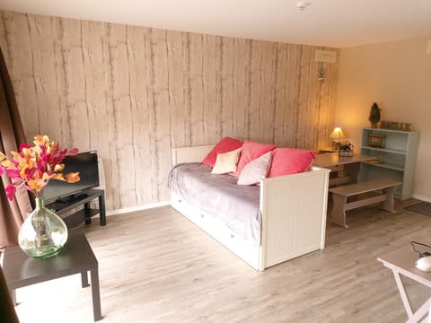 Le Petit Clos Apartment in Normandy