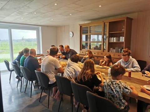 Banquet/Function facilities, group of guests