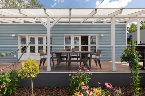 Property building, Balcony/Terrace