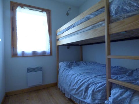 Charmant T2 + cabine, 6 pers, garage, près des stations La Clusaz et Le Grand-Bornand - FR-1-458-94 Cabin in La Clusaz