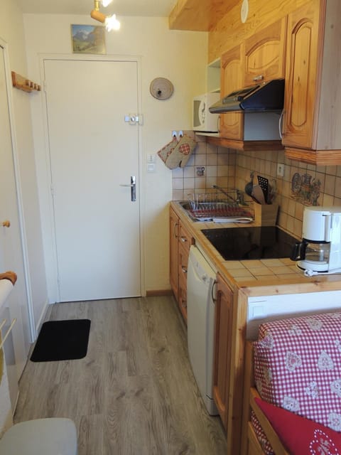 F2 Le Corbier aux pieds des pistes, commerces et esf Apartment in Villarembert