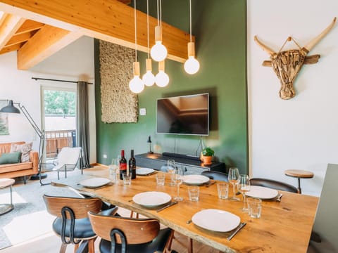 Living room, Dining area