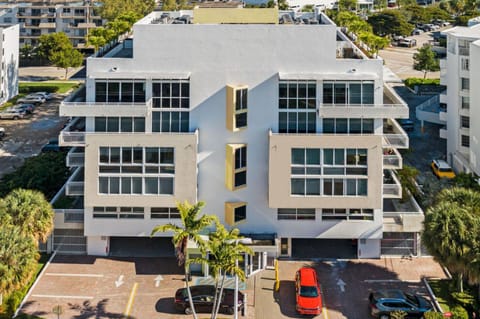 Roami at Sunny Isles Apartment in Sunny Isles Beach