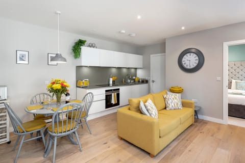 Living room, Dining area, kitchen