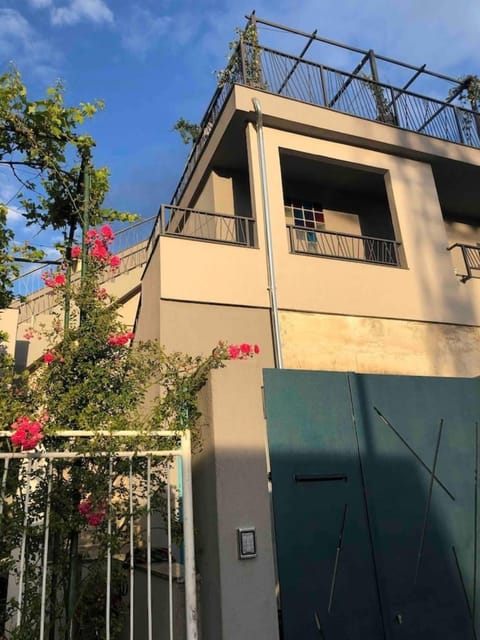 Sleeps 8 Pet friendly Garden & Roof Terrace House in Split