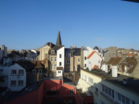 View (from property/room), View (from property/room), City view, City view, Landmark view, Landmark view, Inner courtyard view