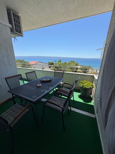 Beautiful place near the sea Apartment in Podstrana