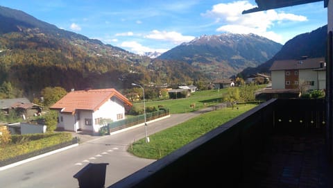 View (from property/room), Balcony/Terrace, Decorative detail