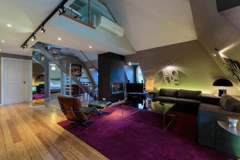 TV and multimedia, Living room