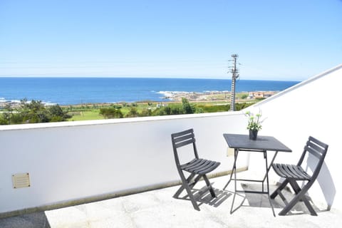 Casa da Praia House in Vila Praia de Ancora