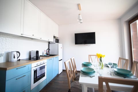 TV and multimedia, Coffee/tea facilities, Kitchen or kitchenette, Dining area, dishwasher, minibar, pet friendly, toaster