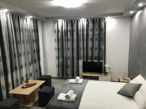 TV and multimedia, Photo of the whole room, Seating area