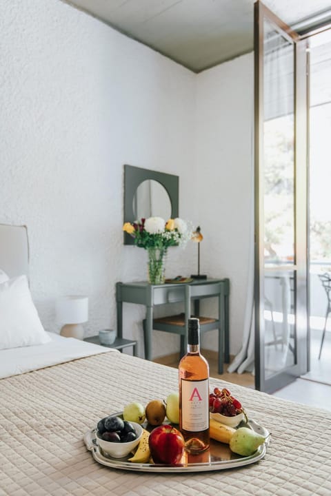 Food and drinks, Bedroom