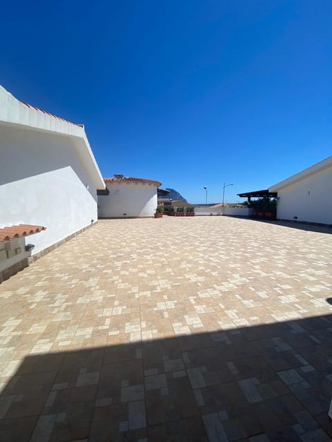 APPARTAMENTI BELLA VISTA SU TAVOLARA Apartment in Sardinia