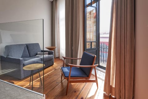 Living room, Photo of the whole room, Seating area