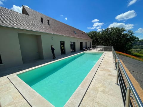 Swimming pool, Swimming pool