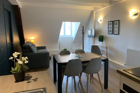 Le Cheval Bixio Apartment in Beaune